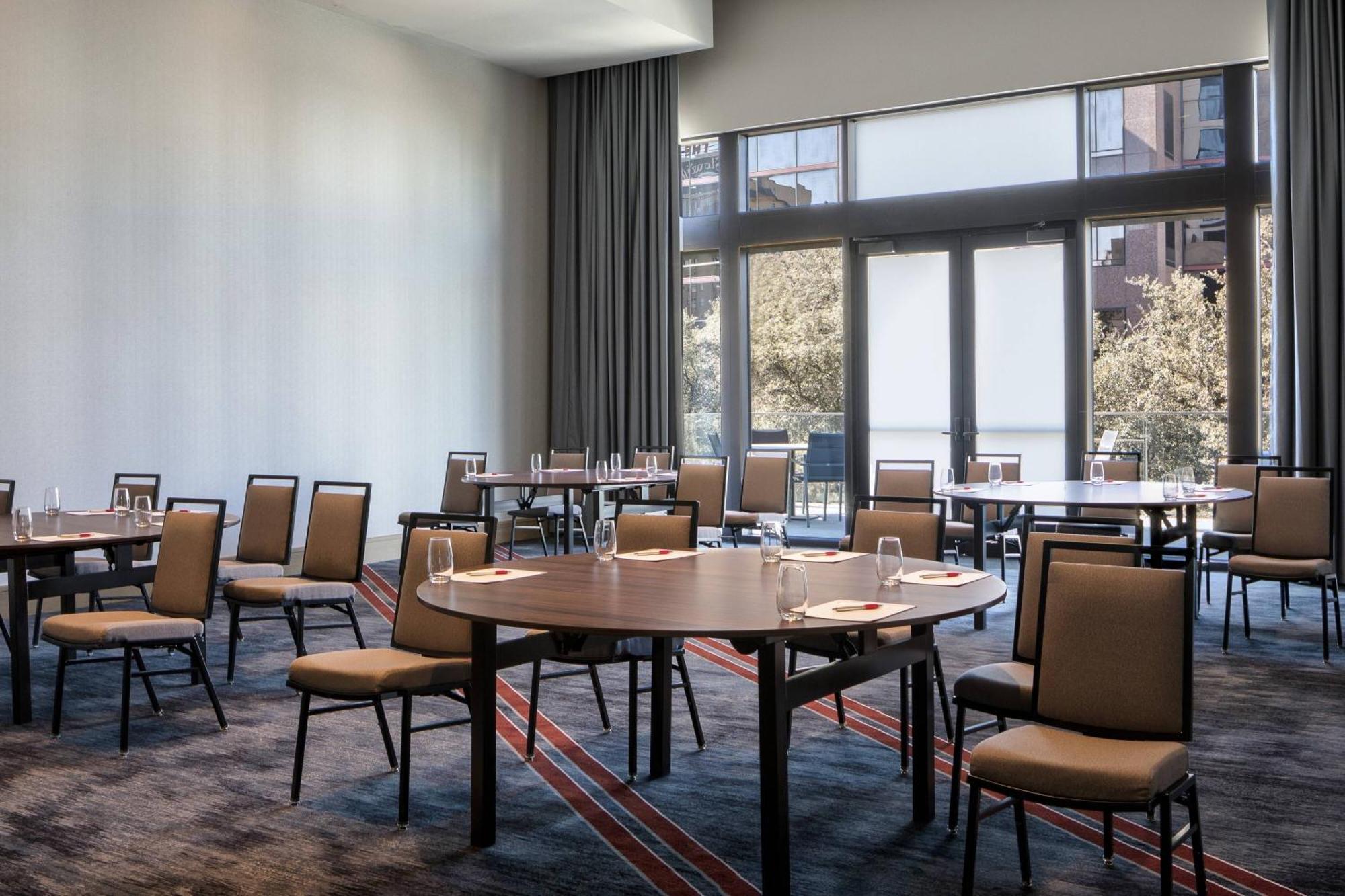 Marriott Dallas Uptown Dış mekan fotoğraf
